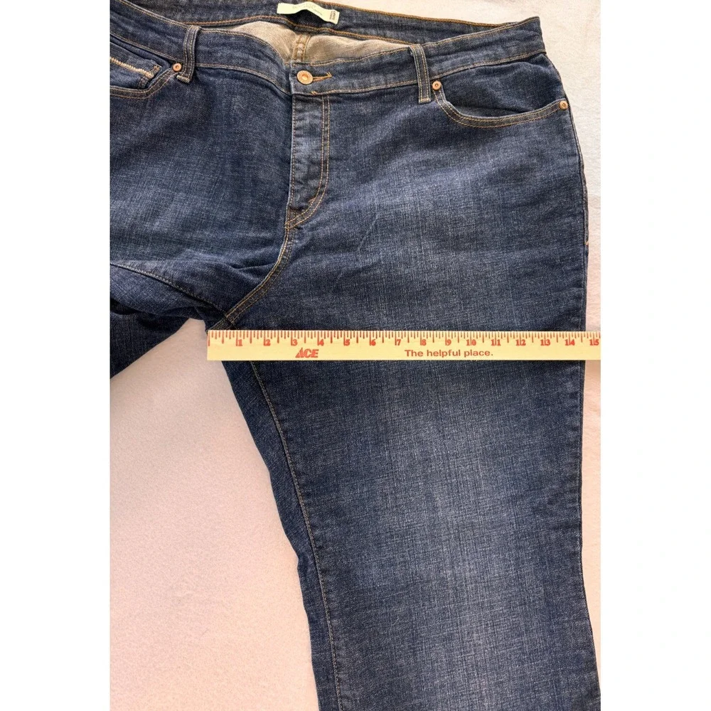 Levis Women 22 M Bootcut 580 Jeans Dark Wash Embellished Pocket detail 30 Inseam - Picture 5 of 12